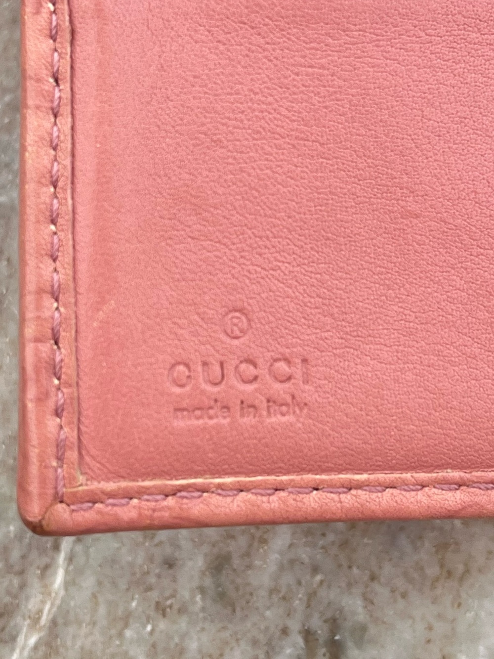 Gucci Compact Bifold Wallet GG Embossed Pink Shima Leather with Gold Charm - Picture 10 of 16